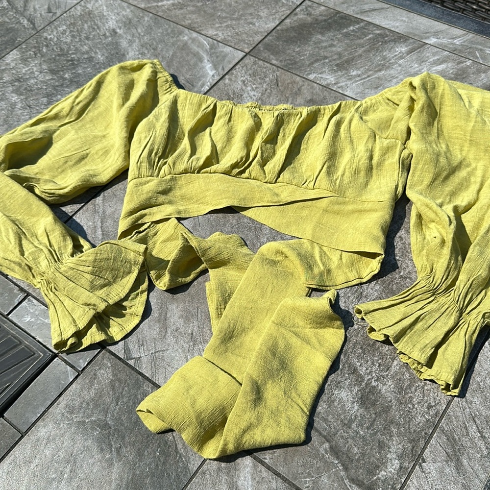 lime green lightweight long sleeves
SHEIN